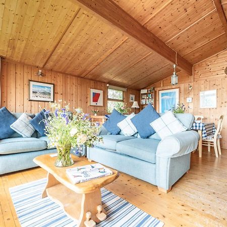 Scandinavian Style Lodge In Rock Wadebridge Exterior foto