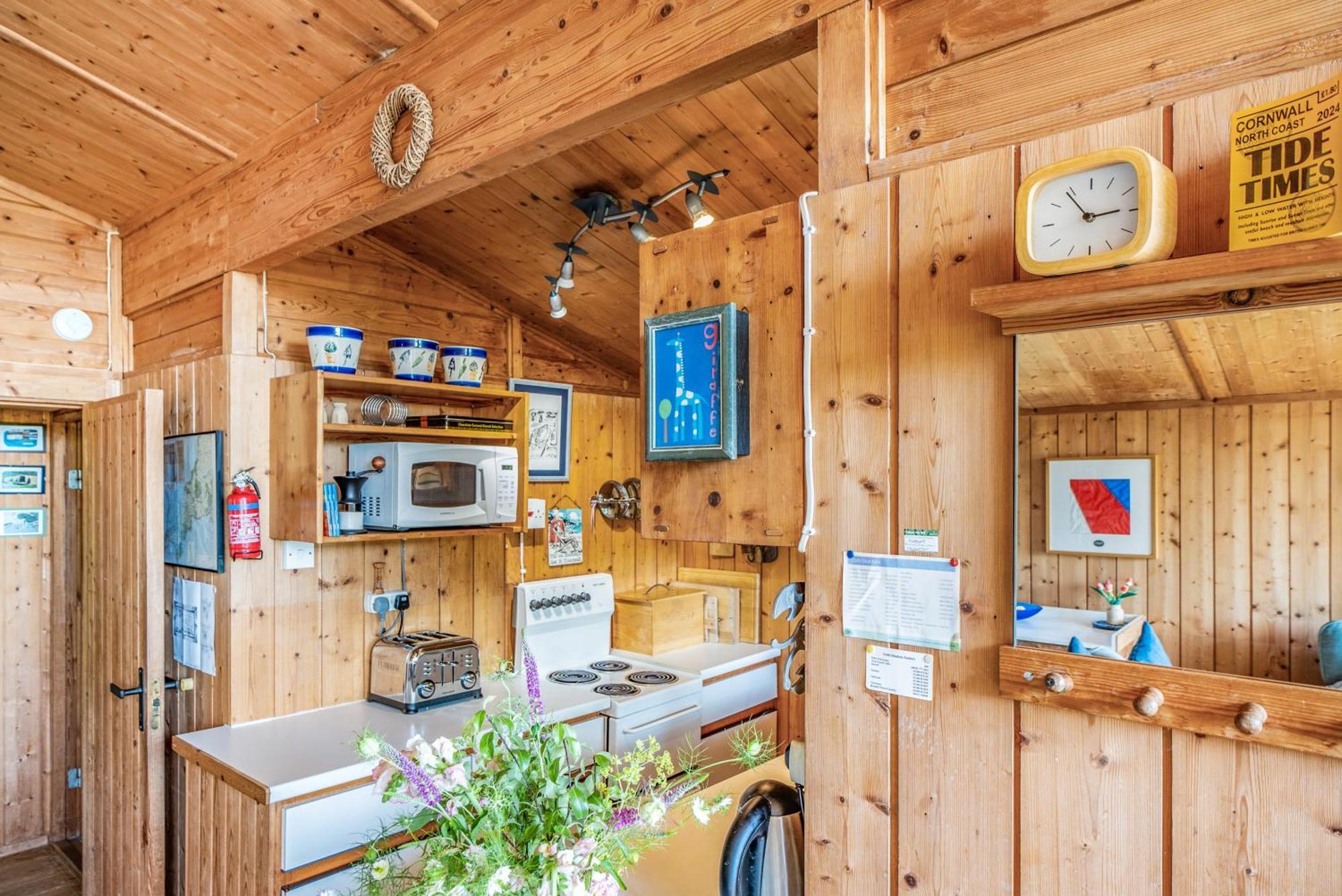 Scandinavian Style Lodge In Rock Wadebridge Exterior foto