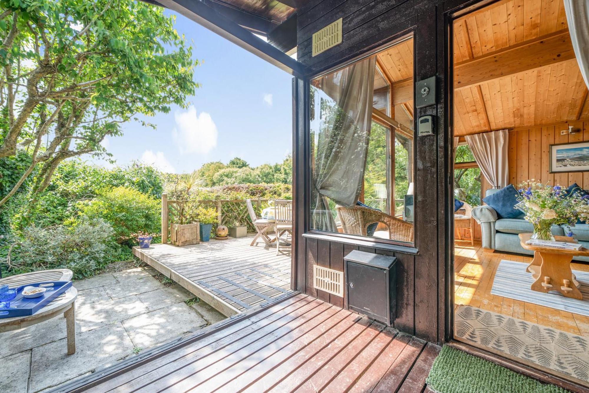 Scandinavian Style Lodge In Rock Wadebridge Exterior foto