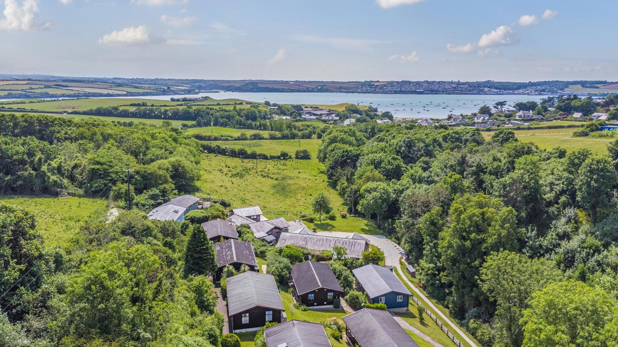 Scandinavian Style Lodge In Rock Wadebridge Exterior foto